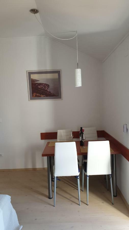 Apartment Marina 발룬 외부 사진